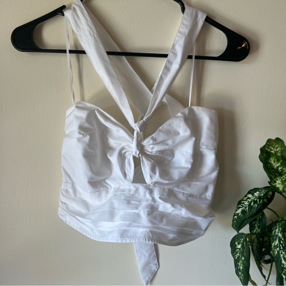💛 Bundle for $20- Abercrombie & Fitch White Ruched Tie Front Tank Top - Picture 2 of 5